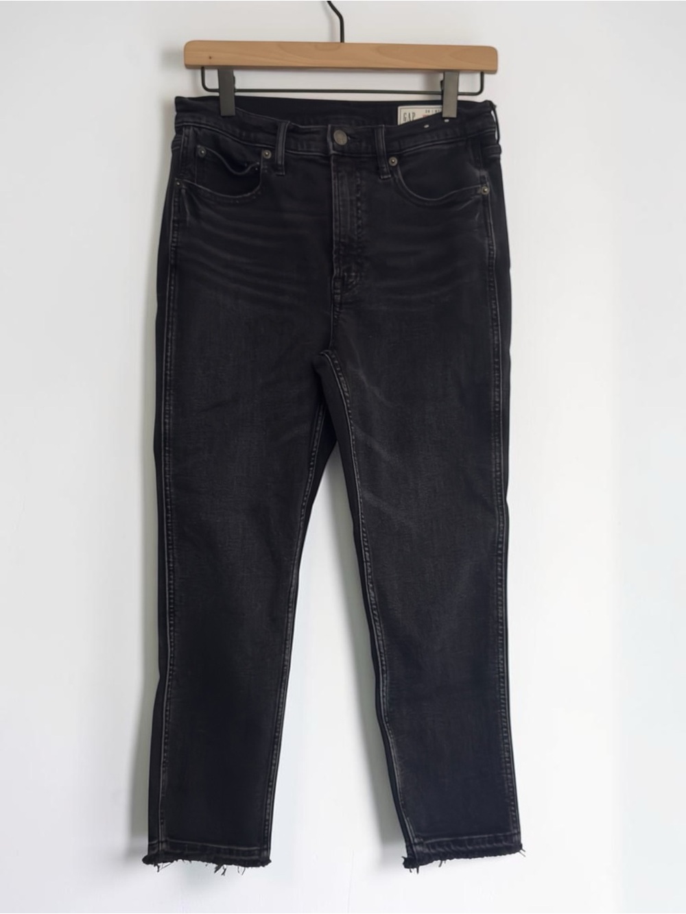 GAP Vintage Slim High Rise Black Raw Hem Denim Jeans Size 29 8 Petite 29x24